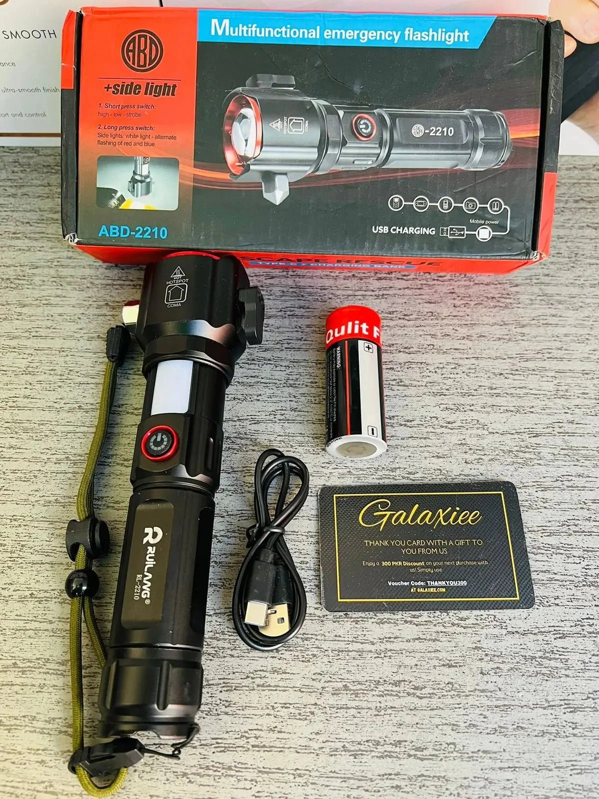 Multifunctional Portable Emergency Flashlight LED Torch Light